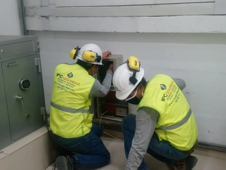seguridad electrónica para empresas. Técnicos con experiencia en instalaciones de alarmas